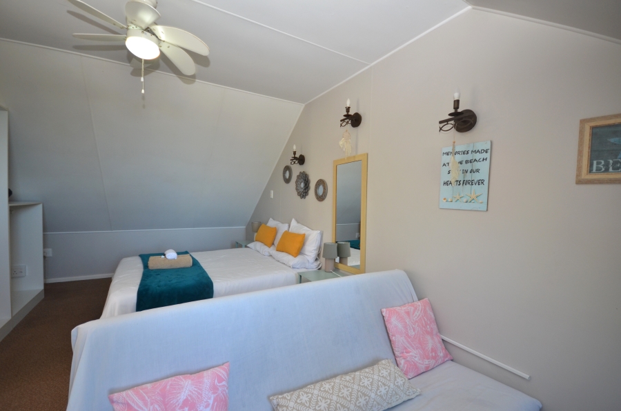 To Let 5 Bedroom Property for Rent in Kidds Beach Eastern Cape